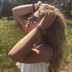 Meet your Posher, Laura